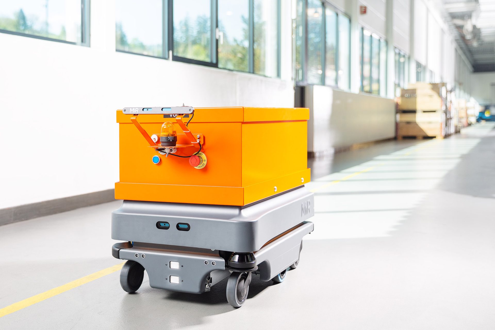 Kleiner mobiler Transportroboter der MIR von Pius Bacher